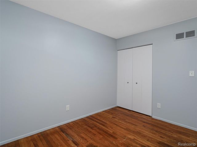 29242 Barkley Street, Livonia, MI 48154