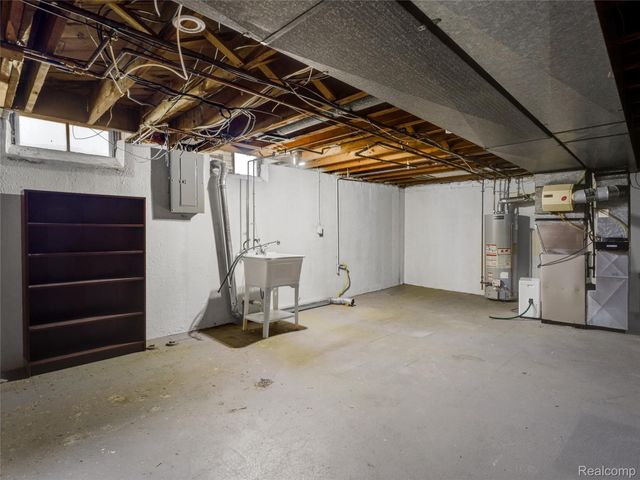 29242 Barkley Street, Livonia, MI 48154