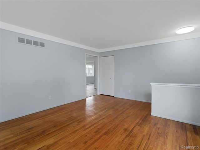 29242 Barkley Street, Livonia, MI 48154