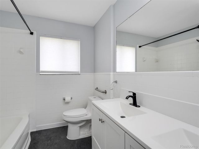 29242 Barkley Street, Livonia, MI 48154