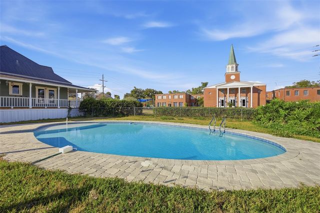 37508 CHURCH AVENUE, Dade City, FL 33525