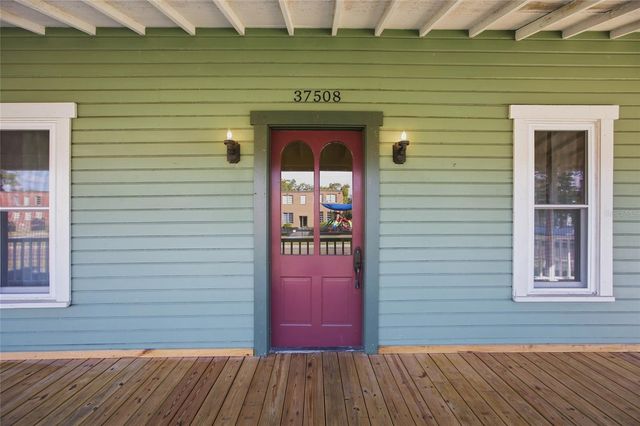 37508 CHURCH AVENUE, Dade City, FL 33525