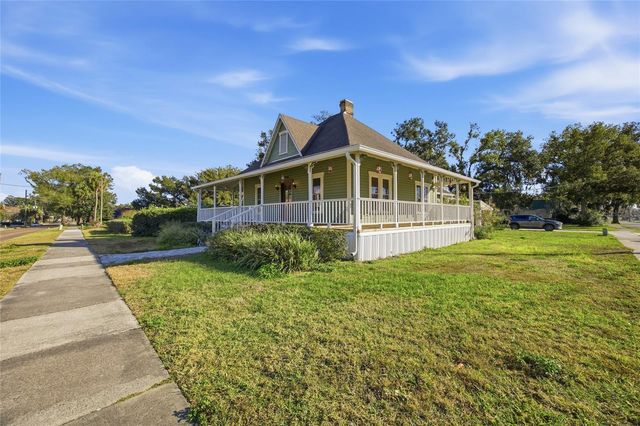 37508 CHURCH AVENUE, Dade City, FL 33525