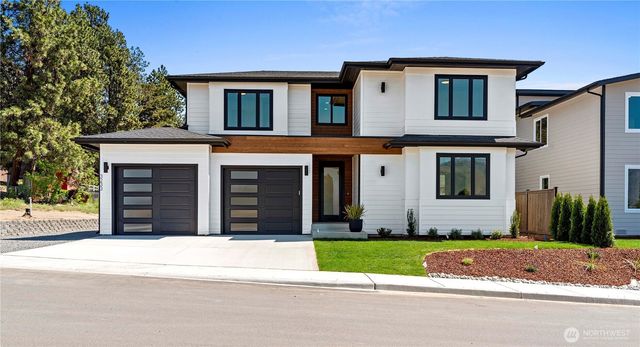 3233 NW Brianna Avenue, East Wenatchee, WA 98802