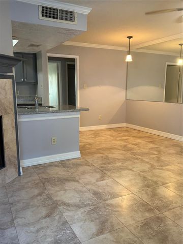 3919 Fairmont Parkway 205, Pasadena, TX 77504