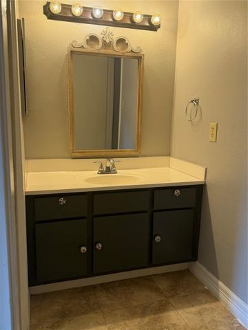 3919 Fairmont Parkway 205, Pasadena, TX 77504