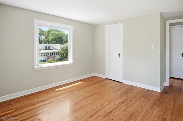 119 Monroe Avenue, Cuyahoga Falls, OH 44221