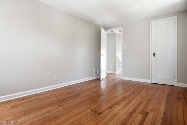 119 Monroe Avenue, Cuyahoga Falls, OH 44221