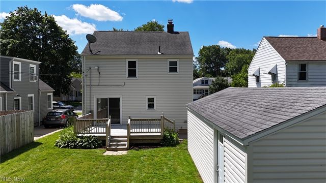 119 Monroe Avenue, Cuyahoga Falls, OH 44221