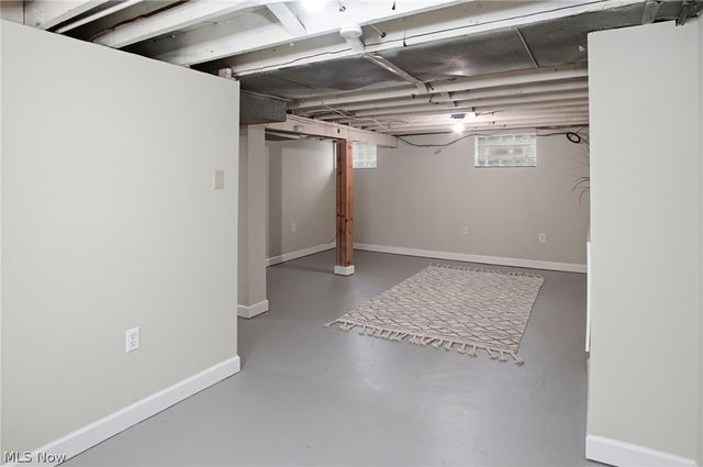 119 Monroe Avenue, Cuyahoga Falls, OH 44221