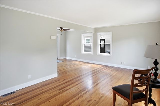 119 Monroe Avenue, Cuyahoga Falls, OH 44221