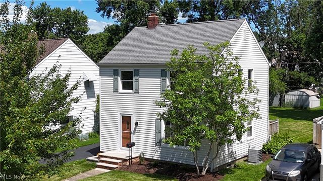 119 Monroe Avenue, Cuyahoga Falls, OH 44221