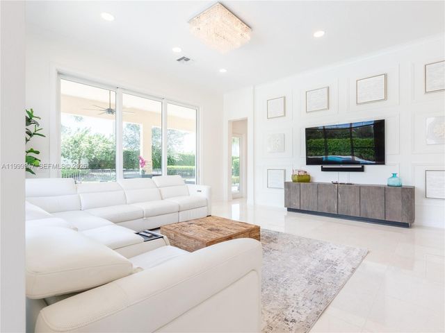 4950 E Sterling Ranch Circle, Davie, FL 33314