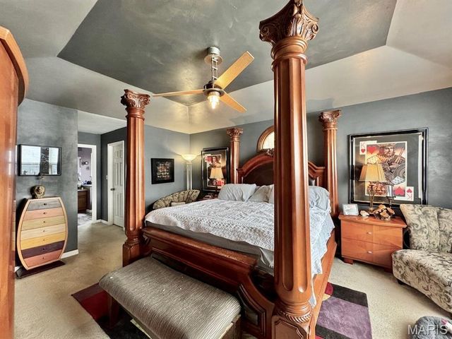 5839 Brookstone Terrace Drive, Oakville, MO 63129