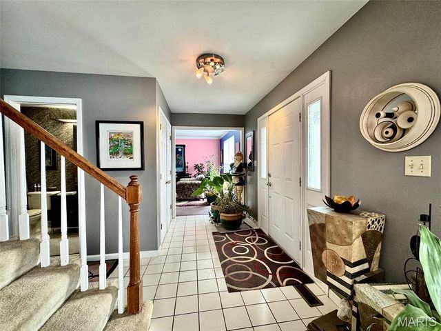 5839 Brookstone Terrace Drive, Oakville, MO 63129