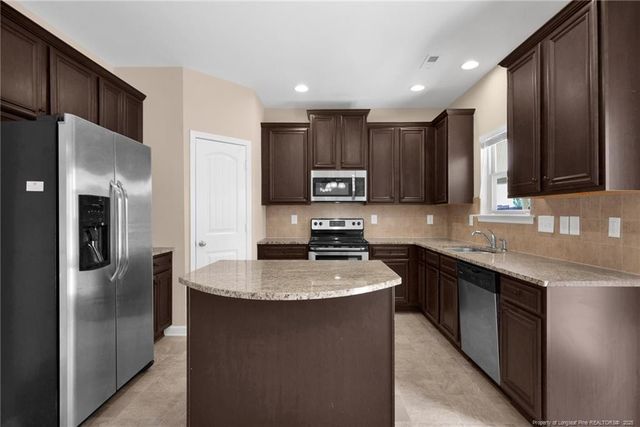 137 Salisbury Lane, Spring Lake, NC 28390