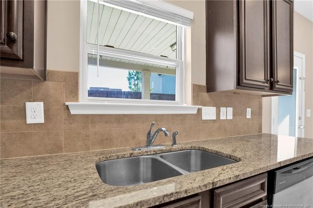 137 Salisbury Lane, Spring Lake, NC 28390