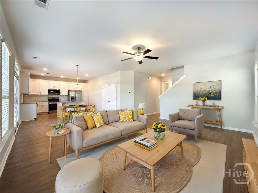 Image 5 of property listing at 104 Fenway Street, Savannah, GA 31407