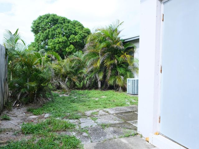 401 SILVER BEACH Road A, Riviera Beach, FL 33404