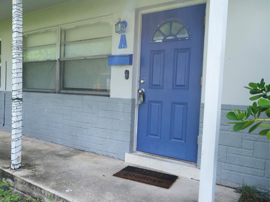 401 SILVER BEACH Road A, Riviera Beach, FL 33404
