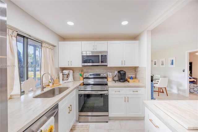 9100 Lime Bay Blvd 111, Tamarac, FL 33321