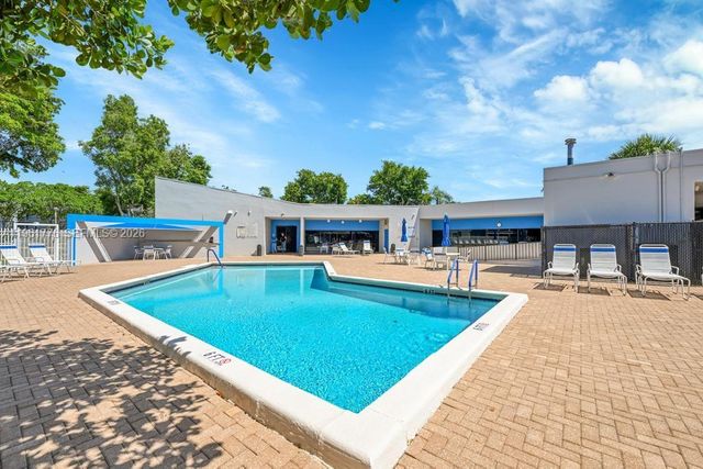 9100 Lime Bay Blvd 111, Tamarac, FL 33321