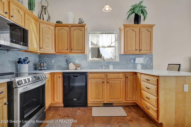 1219 Wildflower Drive, Holt, MI 48842