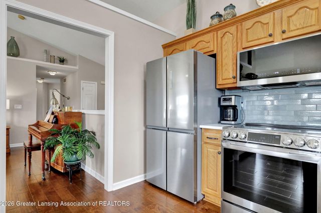 1219 Wildflower Drive, Holt, MI 48842