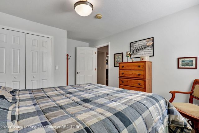 1219 Wildflower Drive, Holt, MI 48842