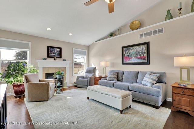 1219 Wildflower Drive, Holt, MI 48842