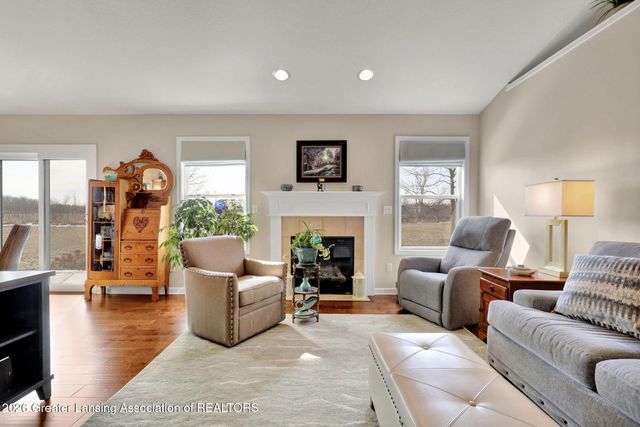 1219 Wildflower Drive, Holt, MI 48842