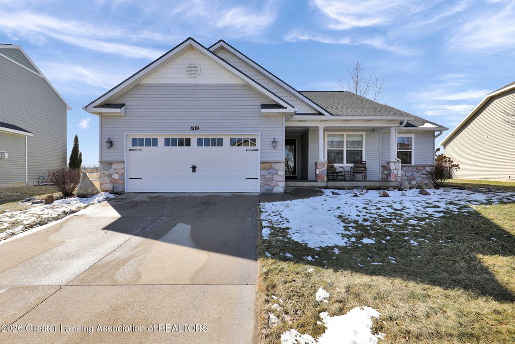 1219 Wildflower Drive, Holt, MI 48842