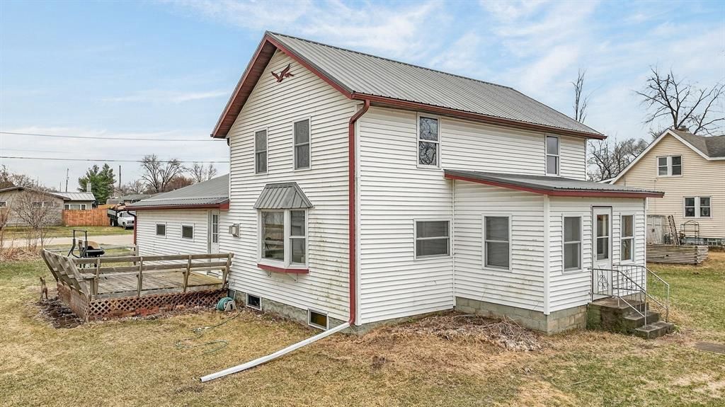 206 S Park Road, Blair, WI 54616