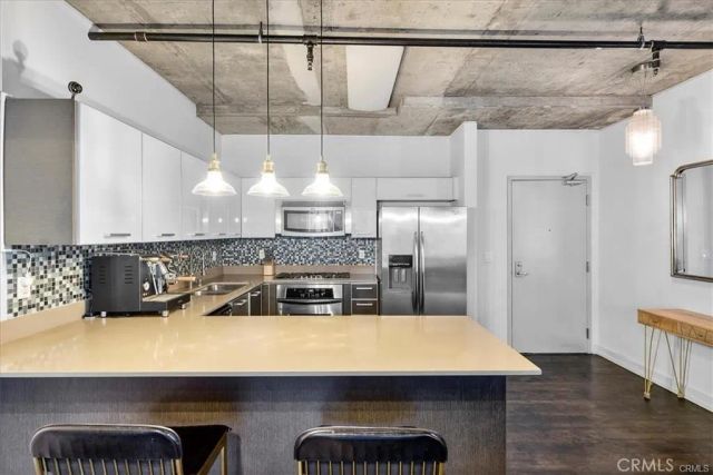 645 W 9th 317, Los Angeles, CA 90015