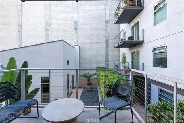 645 W 9th 317, Los Angeles, CA 90015