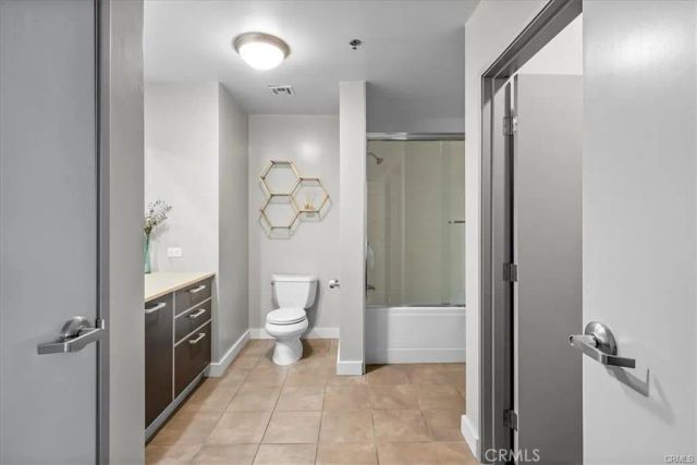 645 W 9th 317, Los Angeles, CA 90015