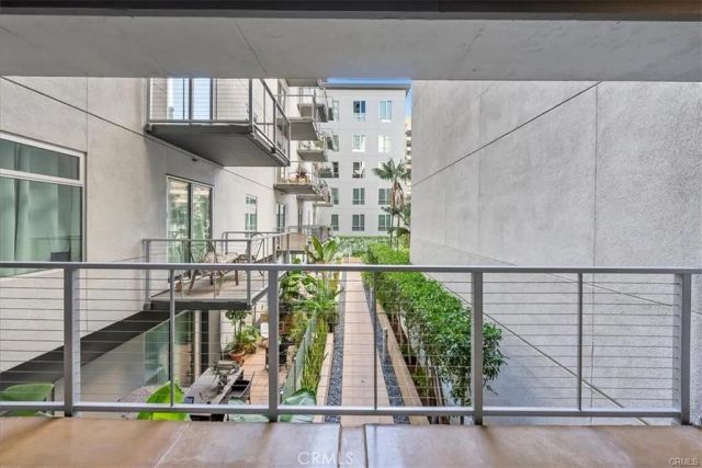 645 W 9th 317, Los Angeles, CA 90015