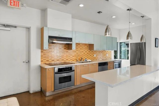 645 W 9th 317, Los Angeles, CA 90015