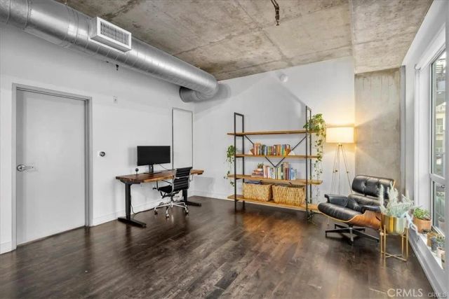 645 W 9th 317, Los Angeles, CA 90015