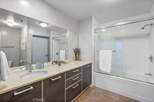 645 W 9th 317, Los Angeles, CA 90015