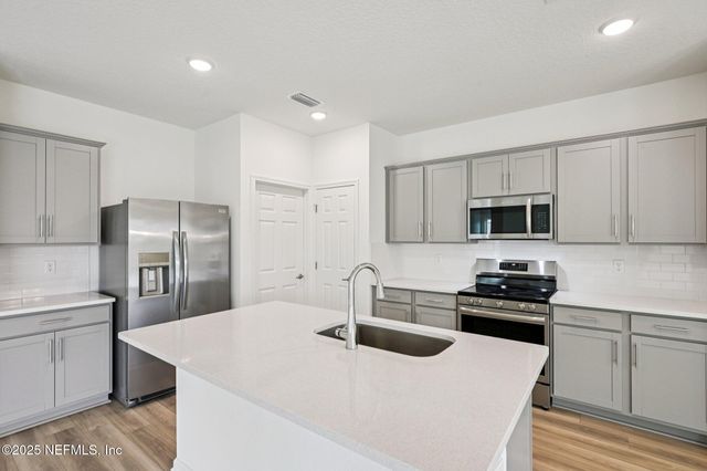 1262 HAMMOCK DUNES Drive, Jacksonville, FL 32221