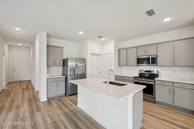 1262 HAMMOCK DUNES Drive, Jacksonville, FL 32221