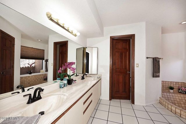 310 E BRECKENRIDGE Way, Gilbert, AZ 85234