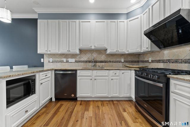 130 Brentwood Avenue, Fairfield, CT 06825