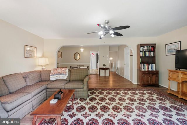 4 SILVER FOX CT, Cockeysville, MD 21030