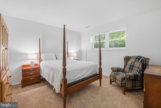 4 SILVER FOX CT, Cockeysville, MD 21030