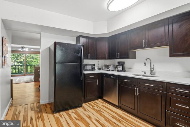 4 SILVER FOX CT, Cockeysville, MD 21030