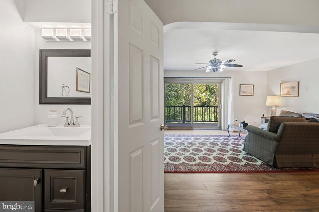 4 SILVER FOX CT, Cockeysville, MD 21030
