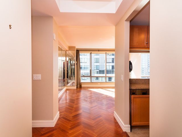 1 Avery St 17C, Boston, MA 02111