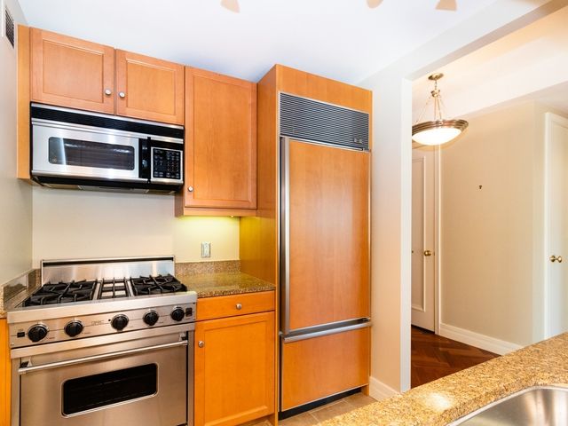 1 Avery St 17C, Boston, MA 02111